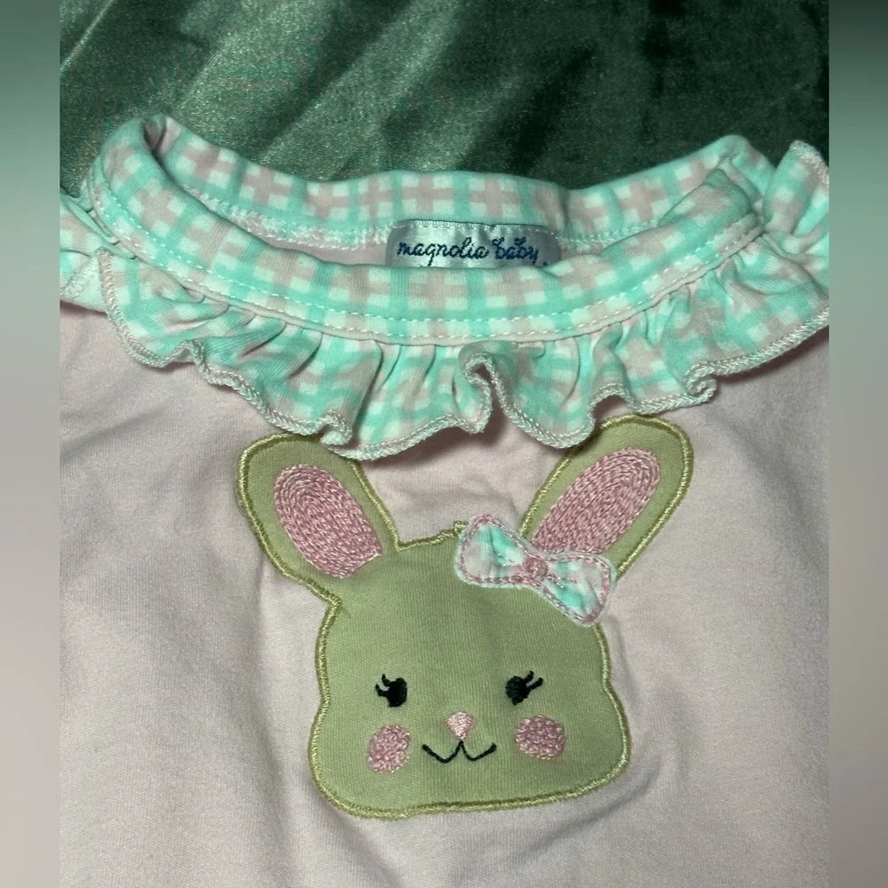 Magnolia Baby Pink Short Set with Bunny Design Size 12-18 months Easter Spring